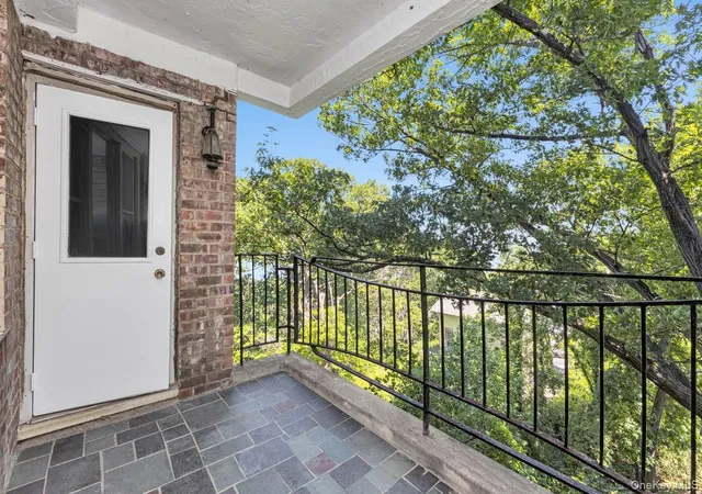 Homes for sale in Yonkers, NY | 42 Pine Street 42 Pine Street #6N, Yonkers, NY 10701 | MLS# 1023248