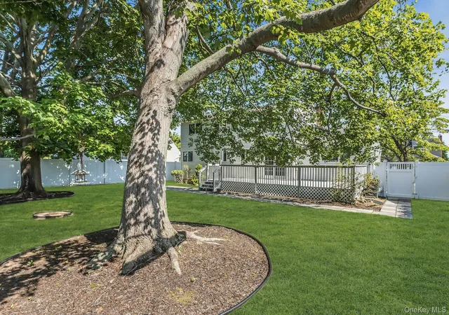20th image of 14 Prade Ln, Massapequa Park, NY 11762 | MLS# 1023262