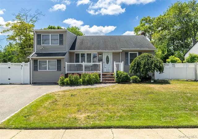 Homes for sale in Hempstead, NY | 3902 Clove Ct, Hempstead, NY 11783 | MLS# 1023265