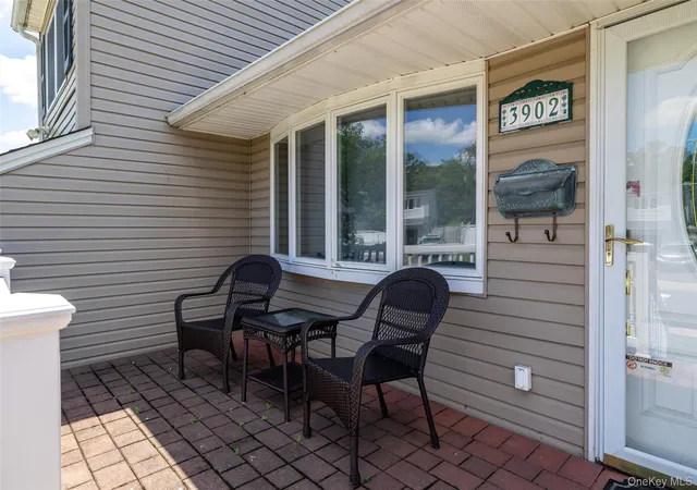 Homes for sale in Hempstead, NY | 3902 Clove Ct, Hempstead, NY 11783 | MLS# 1023265
