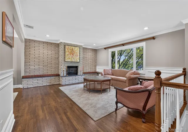 Photo 2 of Single family home for sale at 7 Chatham Rd, Smithtown, NY 11725 | MLS# 1023277 | Listing updated on 2026-08-30