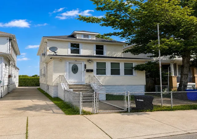 Photo 1 of Single family home for sale at 2729 Gifford Ave, New York, NY 10465 | MLS# 1023287 | Listing updated on 2026-09-16