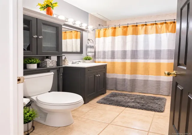 Photo 4 of Single family home for sale at 2729 Gifford Ave, New York, NY 10465 | MLS# 1023287 | Listing updated on 2026-09-16