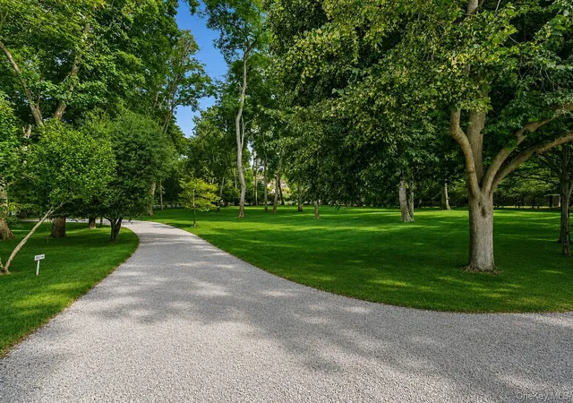 2nd image of 17 Baiting Hollow Rd, East Hampton, NY 11937 | MLS# 1023293