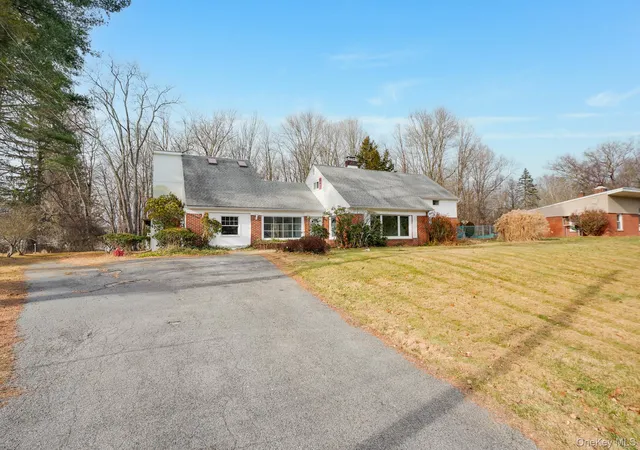 Homes for sale in Hyde Park, NY | 3 Pond Rd, Hyde Park, NY 12601 | MLS# 1023304