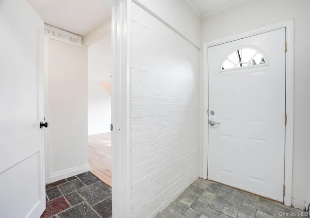 Homes for sale in Hyde Park, NY | 3 Pond Rd, Hyde Park, NY 12601 | MLS# 1023304