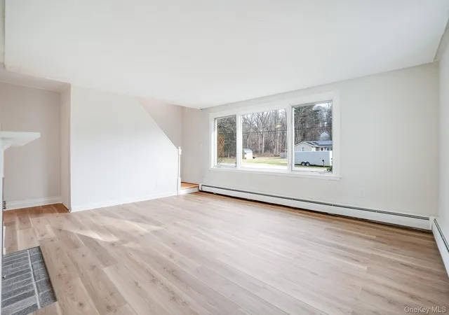 Homes for sale in Hyde Park, NY | 3 Pond Rd, Hyde Park, NY 12601 | MLS# 1023304