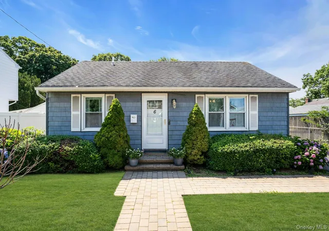 2nd image of 6 Linton Ct, West Babylon, NY 11704 | MLS# 1023308