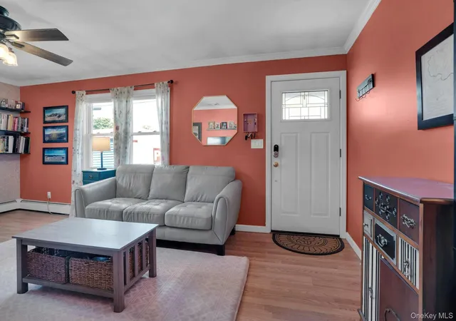 5th image of 6 Linton Ct, West Babylon, NY 11704 | MLS# 1023308