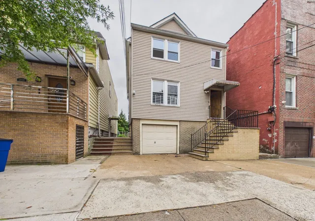 2nd image of 2858 E 197th St, New York, NY 10461 | MLS# 1023311