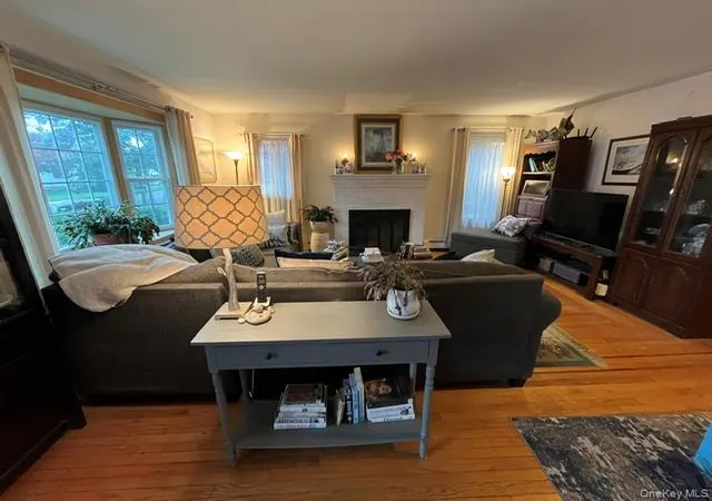 Photo 2 of Single family home for sale at 27 Rose St, Islip, NY 11751 | MLS# 1023313 | Listing updated on 2026-10-01
