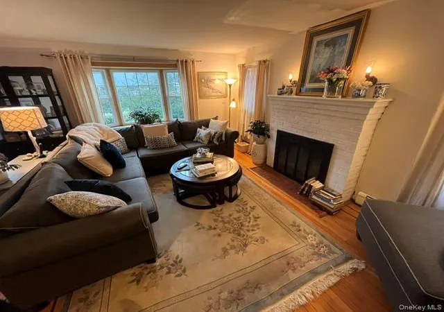 Photo 3 of Single family home for sale at 27 Rose St, Islip, NY 11751 | MLS# 1023313 | Listing updated on 2026-10-01