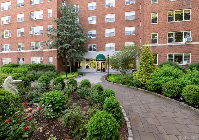 2nd image of 900 Palmer Rd #7D, Yonkers, NY 10708 | MLS# 1023316
