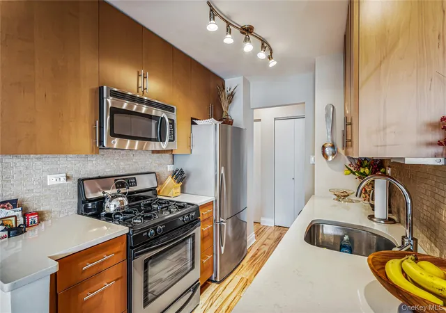 2nd image of 18 15 215 St #14 G, Bayside, NY 11360 | MLS# 1023321