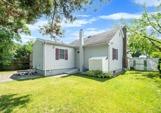 5th image of 289 Mckinley Dr, Mastic Beach, NY 11951 | MLS# 1023341