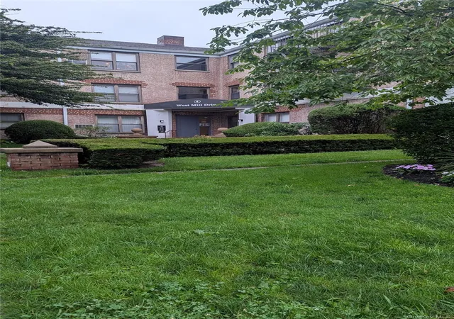 1st image of 4 West Mill Dr #2F, North Hempstead, NY 11021 | MLS# 1023357