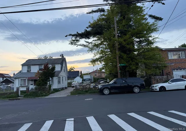 1st image of 18719 Pineville Ln, New York, NY 11413 | MLS# 1023379