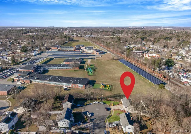 37th image of 105 Ames St, Islip, NY 11717 | MLS# 1023382