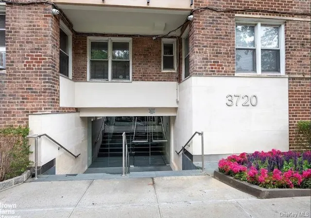 5th image of 3720 Independence Ave #5G, New York, NY 10463 | MLS# 1023395