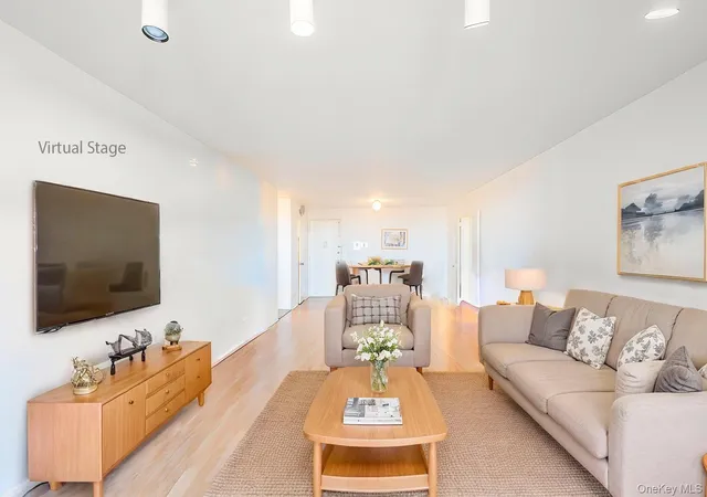 39th image of 1 Bay Club Dr #11J, Bayside, NY 11360 | MLS# 1023403