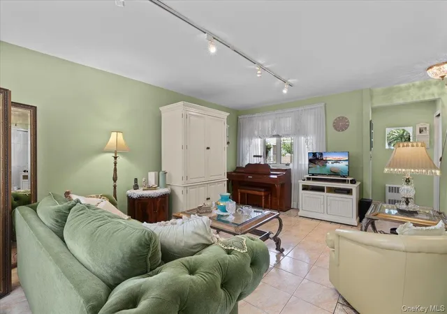 4th image of 1415 Reed Pl, New York, NY 10465 | MLS# 1023404