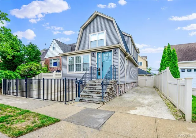 1st image of 618 E Walnut St, Long Beach, NY 11561 | MLS# 1023417