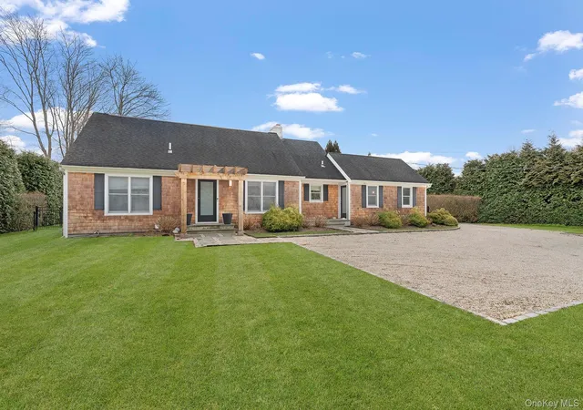 1st image of 770 Hill St, Southampton, NY 11968 | MLS# 1023422