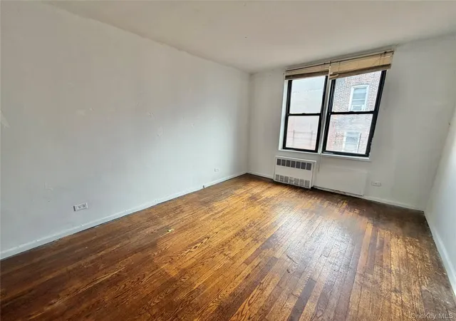 Homes for sale in New York, NY | 141 05 Northern Boulevard, New York, NY 11361 | Houzeo