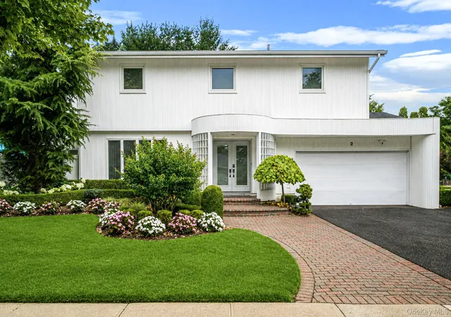 Homes for sale in Oyster Bay, NY | 2 Sagamore Wy N, Oyster Bay, NY 11753 | MLS# 1023426
