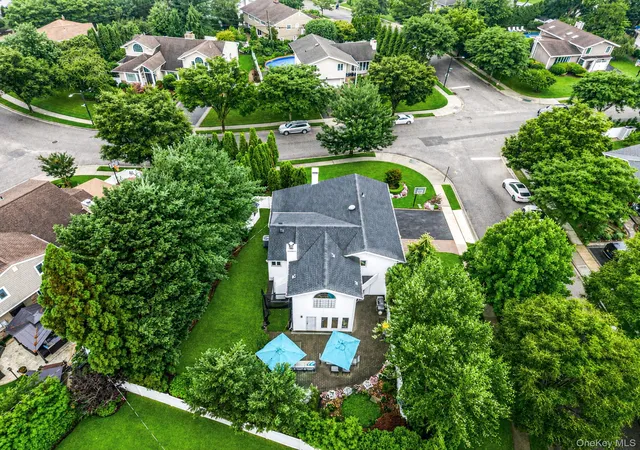Homes for sale in Oyster Bay, NY | 2 Sagamore Wy N, Oyster Bay, NY 11753 | MLS# 1023426