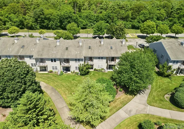 41st image of 907 Altessa Blvd, Huntington, NY 11747 | MLS# 1023450