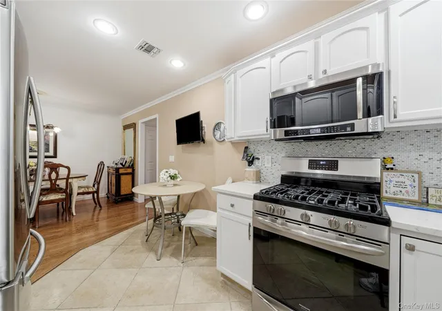 5th image of 907 Altessa Blvd, Huntington, NY 11747 | MLS# 1023450
