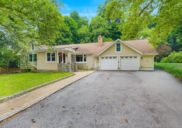 Photo 3 of Single family home for sale at 61 Underhill Rd, Ossining, NY 10562 | MLS# 1023457 | Listing updated on 2026-07-25