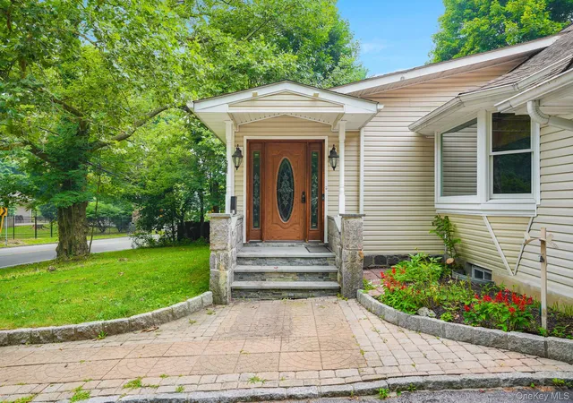 Photo 5 of Single family home for sale at 61 Underhill Rd, Ossining, NY 10562 | MLS# 1023457 | Listing updated on 2026-07-25