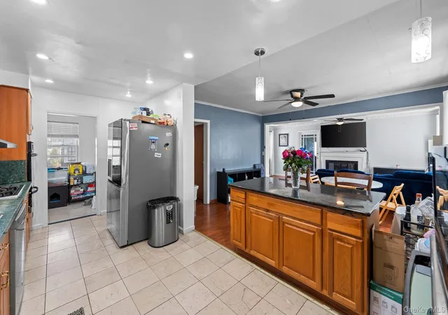 Photo 3 of Single family home for sale at 40 East Ave, Valley Stream, NY 11580 | MLS# 1023461 | Listing updated on 2026-08-29
