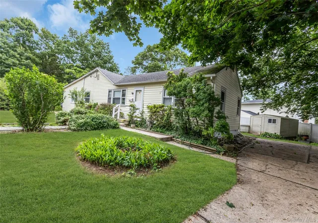 2nd image of 26 Woodland St, Islip, NY 11779 | MLS# 1023466