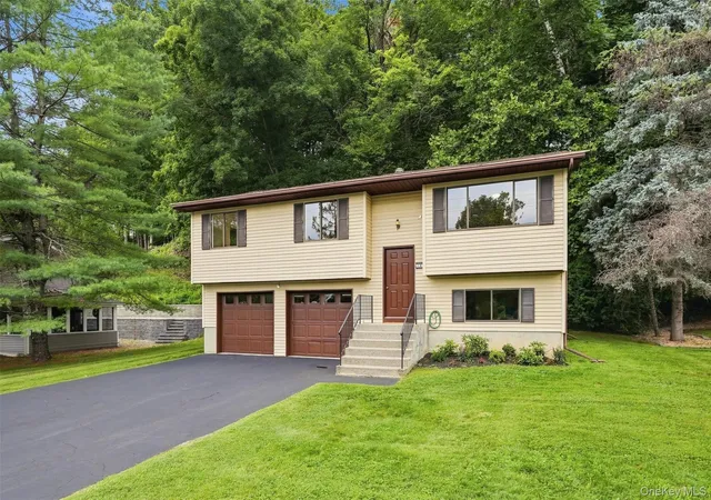 Photo 3 of Single family home for sale at 107 Sutton Park Rd, Poughkeepsie (town), NY 12603 | MLS# 1023468 | Listing updated on 2026-08-15