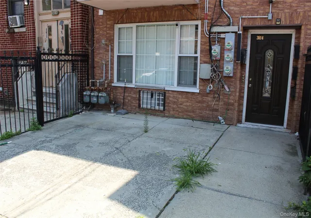 Photo 3 of Multi family home for sale at 3814 Barnes Ave, New York, NY 10467 | MLS# 1023477 | Listing updated on 2026-07-31