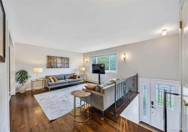 4th image of 192 N 21St St, Wheatley Heights, NY 11798 | MLS# 1023479