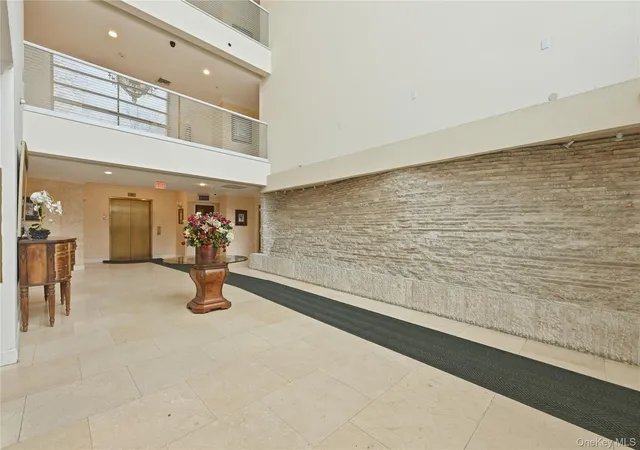 Photo 2 of Condo for sale at 171 Great Neck Rd #3H, Great Neck, NY 11021 | MLS# 1023483 | Listing updated on 2026-09-28