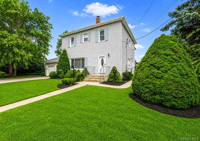 2nd image of 527 Milligan Ln, Islip, NY 11795 | MLS# 1023489