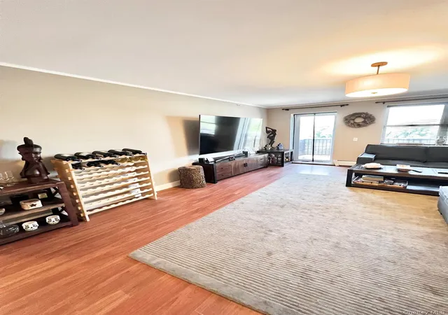 3rd image of 260 Beach 81St St #3N, Rockaway Beach, NY 11693 | MLS# 1023497