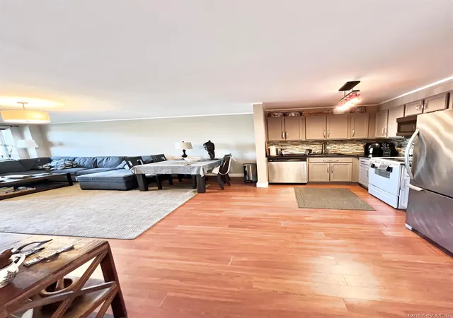 4th image of 260 Beach 81St St #3N, Rockaway Beach, NY 11693 | MLS# 1023497