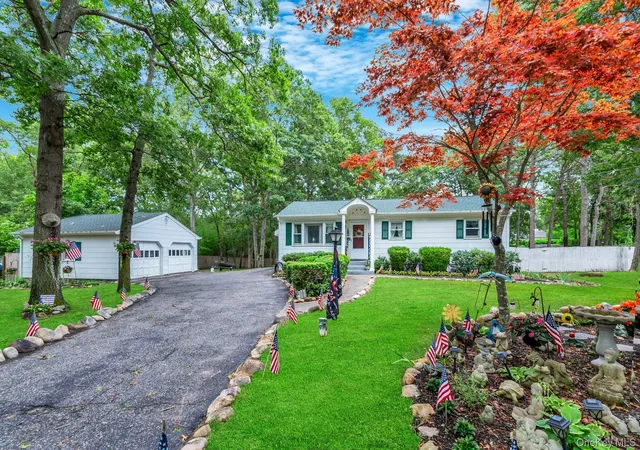 2nd image of 235 Highview Dr, Brookhaven, NY 11933 | MLS# 1023500