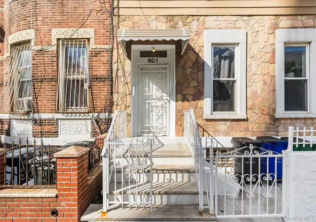 Listing Photo 4 - Condo for sale in building located at 601 Knickerbocker Ave, New York, NY 11221