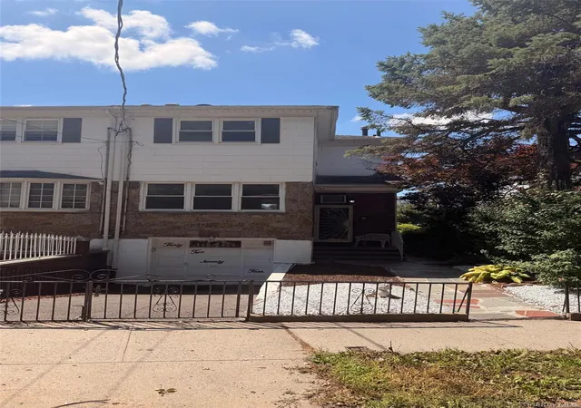 1st image of 3224 Watt Ave, New York, NY 10465 | MLS# 1023519