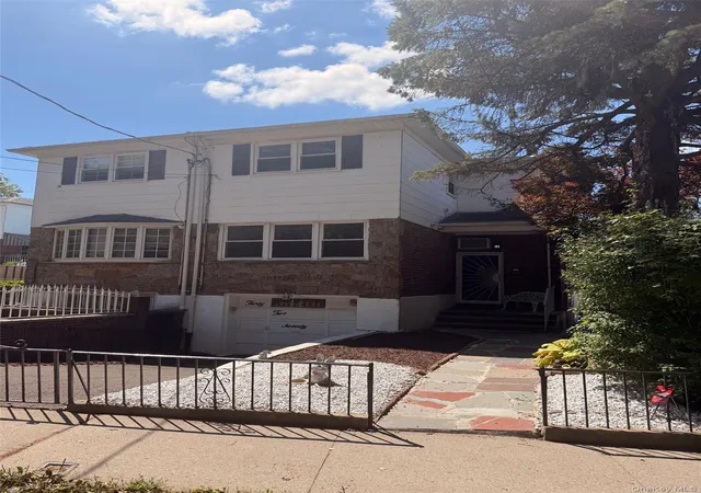 2nd image of 3224 Watt Ave, New York, NY 10465 | MLS# 1023519
