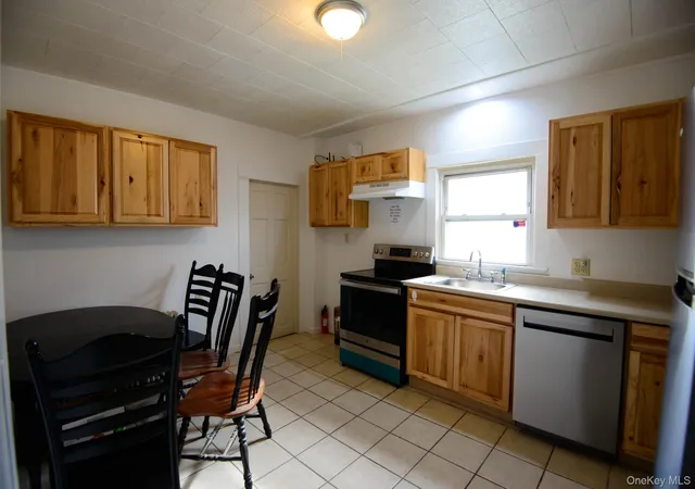 Homes for sale in Catskill, NY | 284 W Bridge St, Catskill, NY 12414 | MLS# 1023523