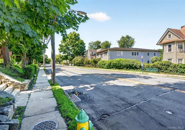 Homes for sale in White Plains, NY | 205 West Post Road, White Plains, NY 10606 | Houzeo