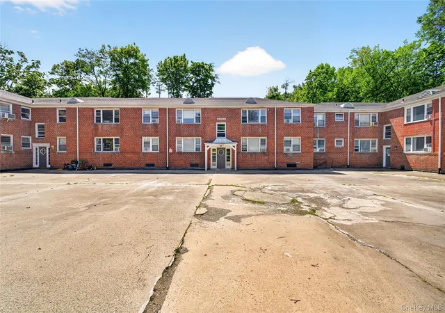 Homes for sale in White Plains, NY | 205 West Post Rd #1N, White Plains, NY 10606 | MLS# 1023529